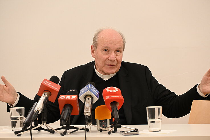 Kardinal Christoph Schönborn beim Pressegespräch am 16.12.2024 in Wien.