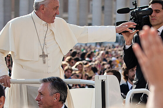 Papst Franziskus fühlte sich, nach Kritik an seiner Aussage, missverstanden. 