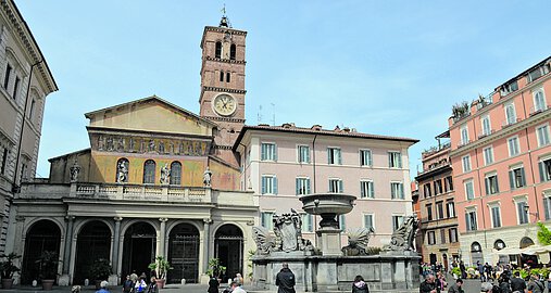 Die Basilika Santa Maria in Trastevere ist die älteste Marienkirche Roms.