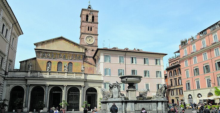 Die Basilika Santa Maria in Trastevere ist die älteste Marienkirche Roms.