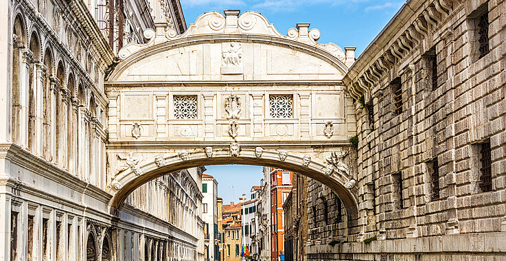 Seufzerbrücke in Venedig: Die Kirche ist weder eine „Golden Gate Bridge“ noch lediglich eine Seufzerbrücke.