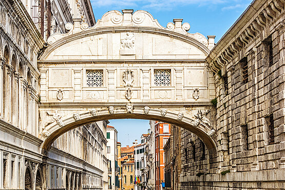 Seufzerbrücke in Venedig: Die Kirche ist weder eine „Golden Gate Bridge“ noch lediglich eine Seufzerbrücke.