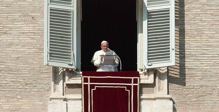 Papst Franziskus warnt zum 7. Oktober 2024 vor einer weiteren Eskalation zwischen Israel und der Hamas. 