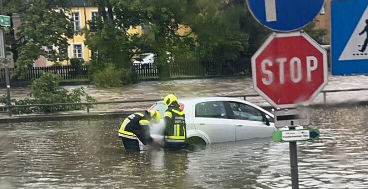 Die Freiwilligen Feuerwehren waren wegen dem Hochwasser in ganz Österreich im Dauereinsatz. 